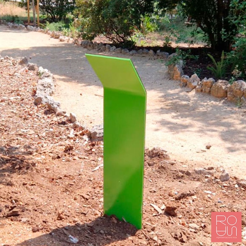 Faristol Petit d'acer per Parcs dins la ciutat